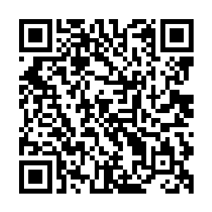 功成名就后第一次跟徐尚秀和李碧婷一起逛街就被人认出来了二维码生成