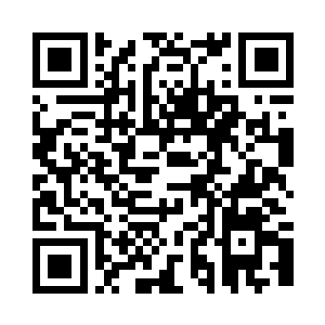 加州小姐正满脸笑容的往海报上签名二维码生成