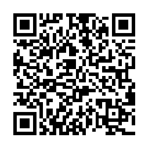 匪徒以自动火力把数十名警察压制的无法抬头的事件二维码生成