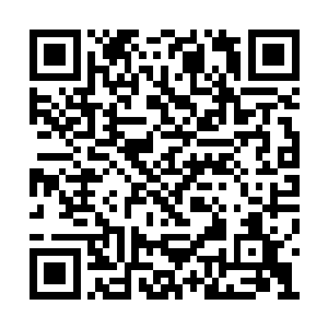 即便他们生长的贫瘠小山村找不出重型装甲卡车二维码生成