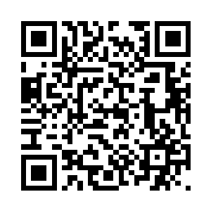 即刻将视线投向了远处的杰路刚帝士二维码生成