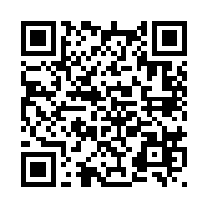 却不像刚才那样手足抚措的哭泣着二维码生成