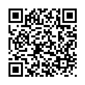 却发现他是陪家人和孩子到这里玩的二维码生成