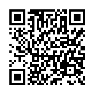 却发现自己的裙摆像是被什么东西扯住了一样二维码生成