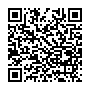 却带着明显不属于年轻少女该有的阴冷的艳丽少女二维码生成