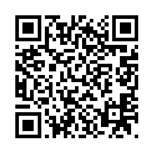 却忽然发现地上的死尸竟然动了一下二维码生成