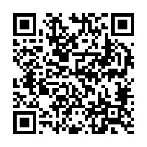 却是原本漂浮在紫色云层上空的那道百丈大小的天书玉碟二维码生成