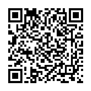 却是正好就看到布鲁尔和刘老三假模假样地走了过来二维码生成