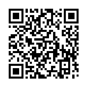 却有意无意的将小宝和小熊围在中间二维码生成