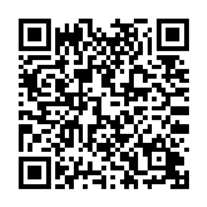 却突然间感觉到了周围好像一下子多出了一条人影二维码生成