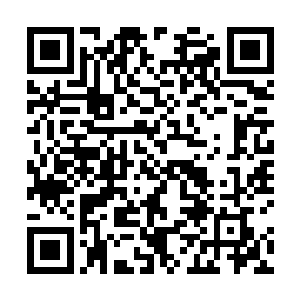 却被忽然出现的高大男人抱入怀中里里外外摸索了几遍二维码生成