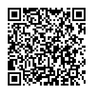 却见那高空中本来隐隐约约看不清楚的"雾"字变得越来越清晰透彻二维码生成