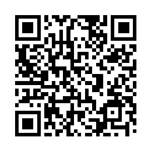 原本坚硬的金属这个时候犹如一块巨大的果冻二维码生成