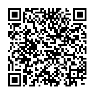 原来看上去简单的白色剑芒突然从外围延伸出一柄柄锋利的剑刃来二维码生成