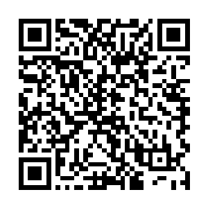 又听说他已年过半百家中的小妾还给他添了一个男丁二维码生成