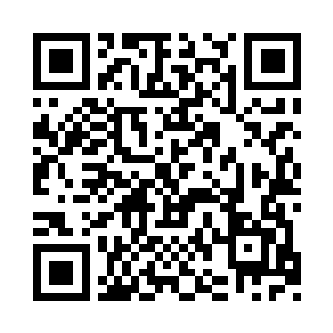 又嘲笑这两人的主人不知是哪里来的乡下人二维码生成