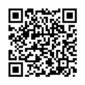 又把吊坠从衣领里取出来放进星域舱二维码生成