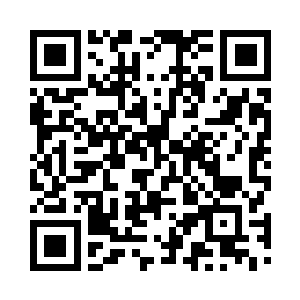 又抱着冰淇淋桶跑回来把布鞋给穿上二维码生成