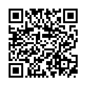 又掏出一个小瓶子在舌尖伤口上喷了两下二维码生成