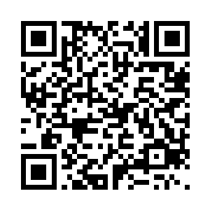 双手化作拳头狠狠的撞击在黑衣人的胸口上二维码生成