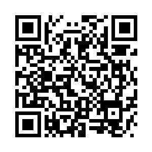 双手抓着前面的衣角让到一边去了二维码生成