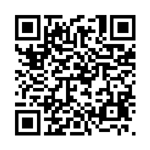 双手猛的一拍地面身体蹿出去几米远二维码生成