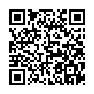 双手竖掌直直的切在了他们握枪的手上二维码生成