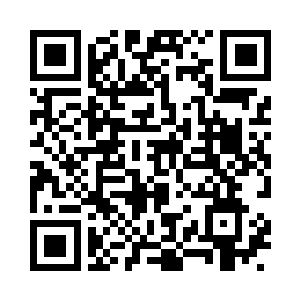 反而得意地挺了挺自己白花花的胸脯二维码生成