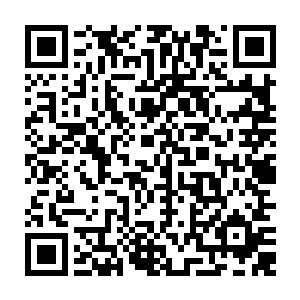 反观那两个魔族的身形却是被鲲鹏的巨爪轰击得如同流星一般地向着下方落去二维码生成