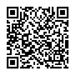 发现其中的一个小方孔上的薄钢板有焊接作业痕迹二维码生成