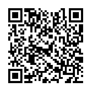 发觉自己前方的箭雨似乎比左右两侧的箭雨更密集二维码生成