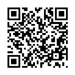 另一个结实些的竟然直接翻进了柜台这边二维码生成