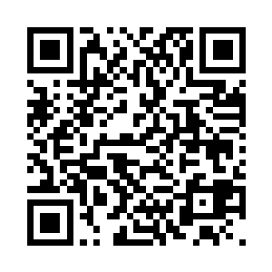 另一位年纪与他相仿的男子站了出来二维码生成