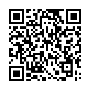 另一侧路边的车辆及时赶上停在他的身边二维码生成