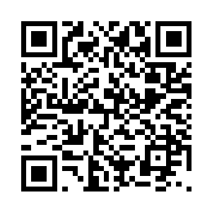 只好对大门外举着枪的数名便衣吼道二维码生成