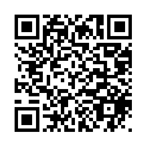 只感觉在他身上趴着一具柔软的身体二维码生成