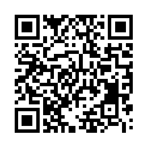 只是他倒是并没有像对面的男子那样二维码生成