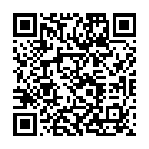 只是瞬间她就感觉到了那根羽毛上的一缕神识的虚弱二维码生成