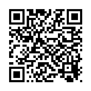 只有会计龚连一个人正常呆在村部二维码生成