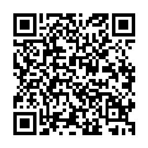 只有拳头大小的金色宝塔散发出淡淡的金色光芒漂浮在半空中二维码生成