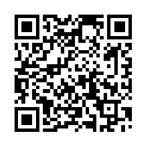 只有眼角浅浅的皱纹稍稍显露出了年龄二维码生成