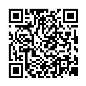 只看到她和小艾在那里有说有笑做游戏二维码生成