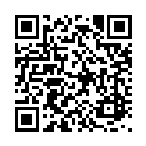 只知道揪住爸爸的手指就不会被扔下二维码生成