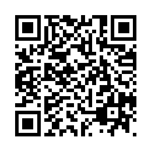 只能是在一旁苦笑看着大家围着孩子转二维码生成