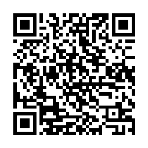 只要她随便差遣一个信任的低级军官就能办到这件事二维码生成