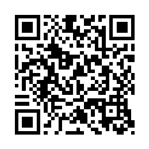 只见他的晶石铁手抓着那把能量体的赤色剑影二维码生成