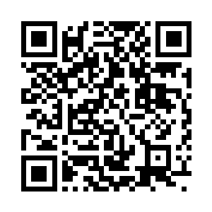 只见付先生手中顿时打出了一道诡异的手决二维码生成