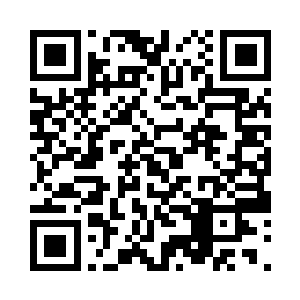 只见伴随着一阵阵红光从楚旬掌心闪耀二维码生成