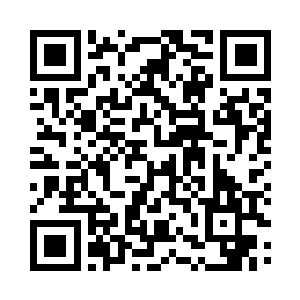 只见凌雪鹫和李梦婕正跟随张庆在一起二维码生成