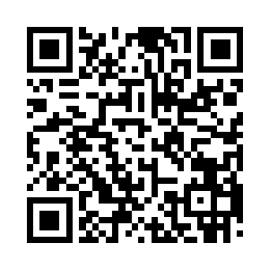 只见墨修尧趴在床边握着她的一只手睡着正沉二维码生成